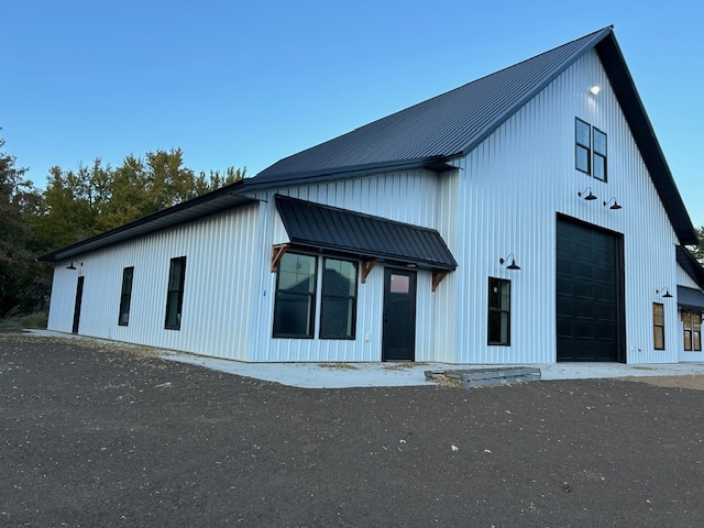 Modern Barndominium