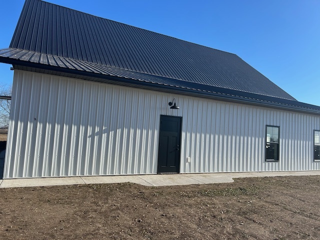 Modern Barndominium